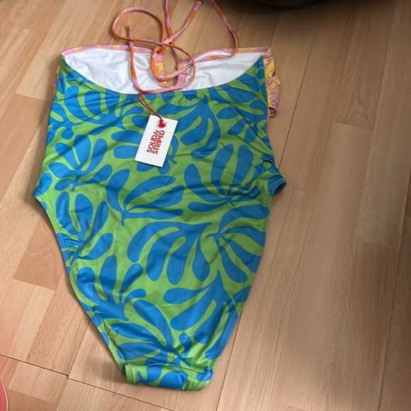 Solid & Striped - Picture 3 of 5